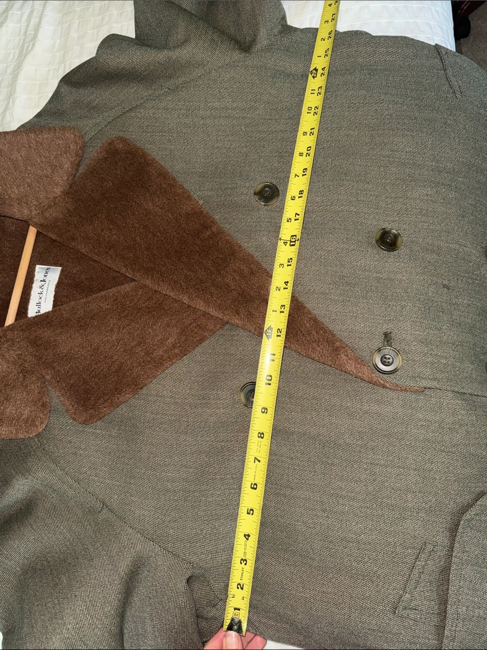 Men's Long Trench Coat with Brown Shearling Lining - Bullock & Jones - Picture 9 of 11